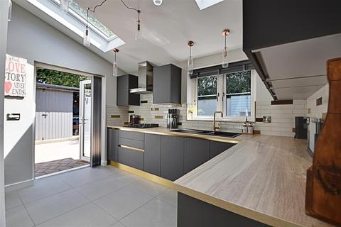29 Redgrove Close, Bexhill-on-sea, TN39 5FD