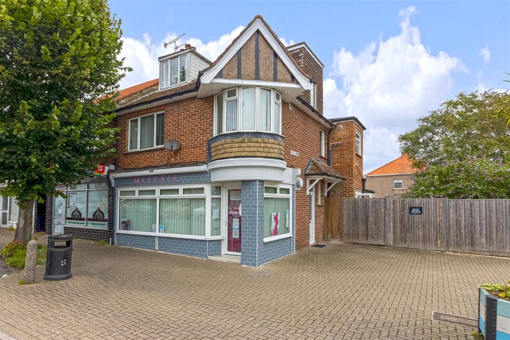 Crabtree Lane, Lancing 2 bed house £375,000