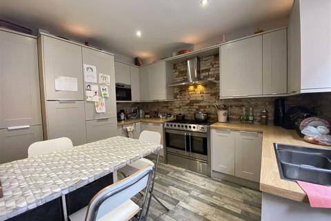 203 Gladstone Road, Barry, CF62 8NB