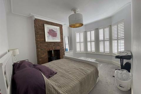 203 Gladstone Road, Barry, CF62 8NB