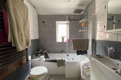 203 Gladstone Road, Barry, CF62 8NB