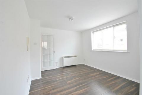 1 bedroom flat to rent, Dairyman Close, London NW2