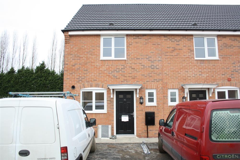 Slate Drive, Burbage 2 bed detached house £700 pcm (£162 pw)
