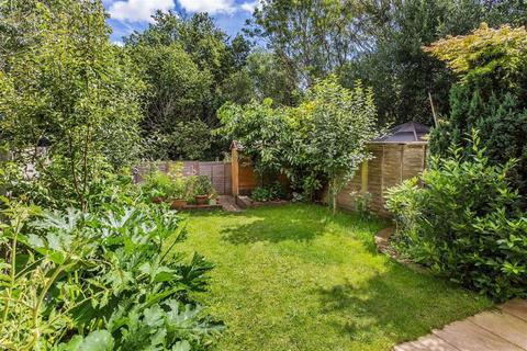 61 Home Park, Oxted, RH8 0JS