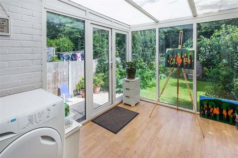 61 Home Park, Oxted, RH8 0JS