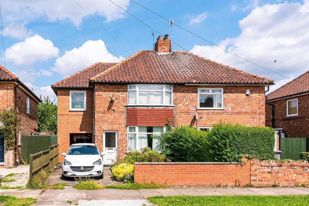 Gower Road, Dringhouses, York 3 bed semidetached house £270,000
