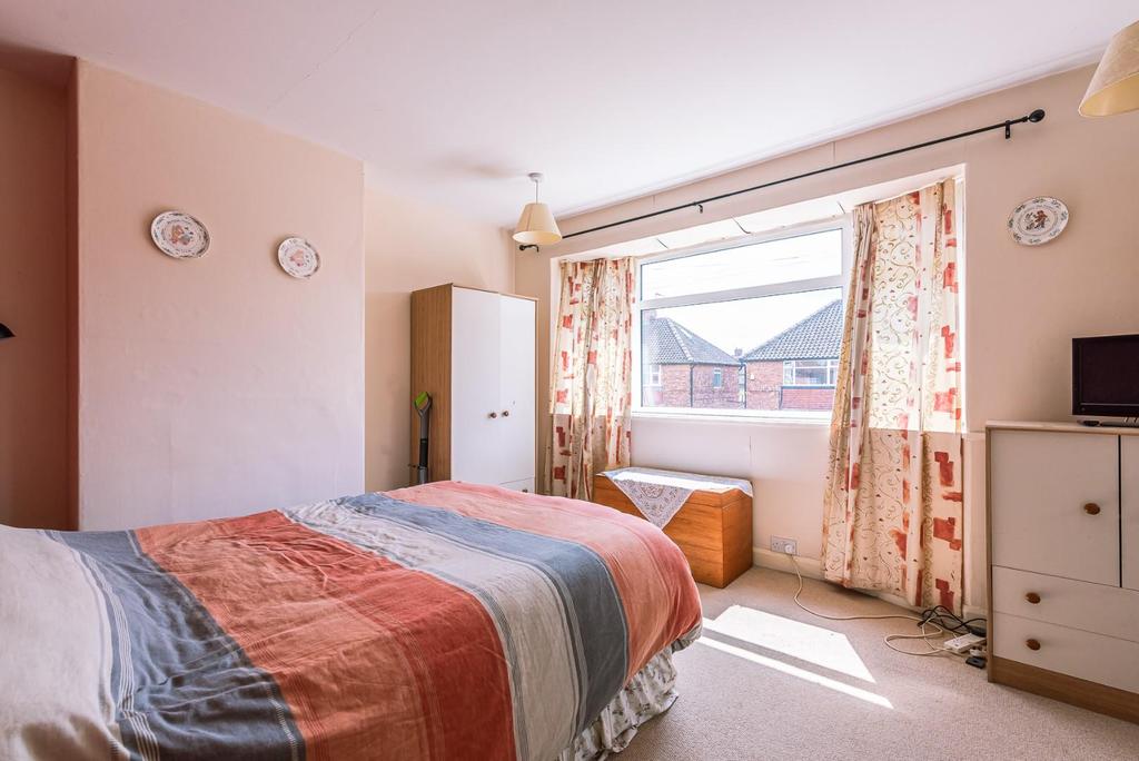 Gower Road, Dringhouses, York 3 bed semidetached house £270,000