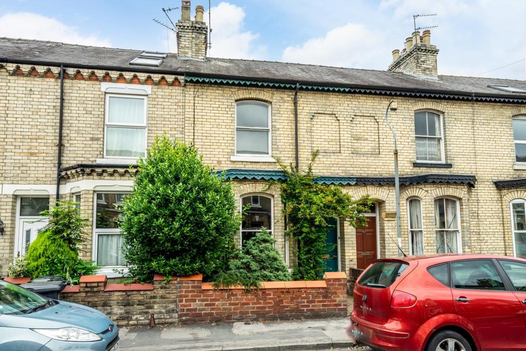Brownlow Street, The Groves, York 2 bed terraced house £275,000