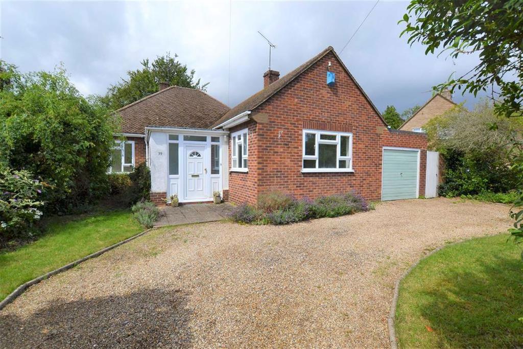 Richmond Road, Caversham Heights, Reading 3 bed detached bungalow £