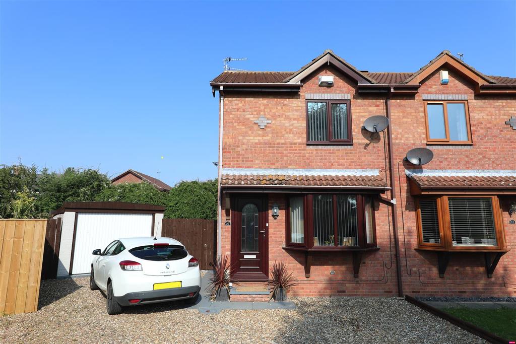 Garbutt Close, Preston, Hull 2 bed semidetached house £140,000
