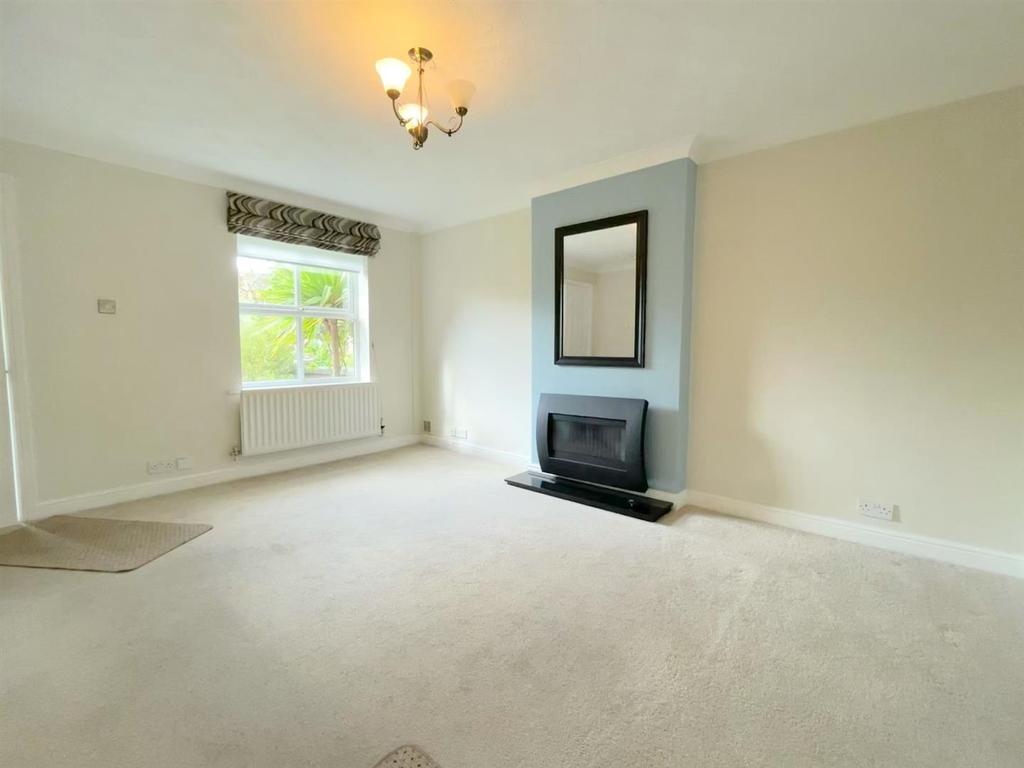 West Cliffe, Lytham 2 bed mews £215,000