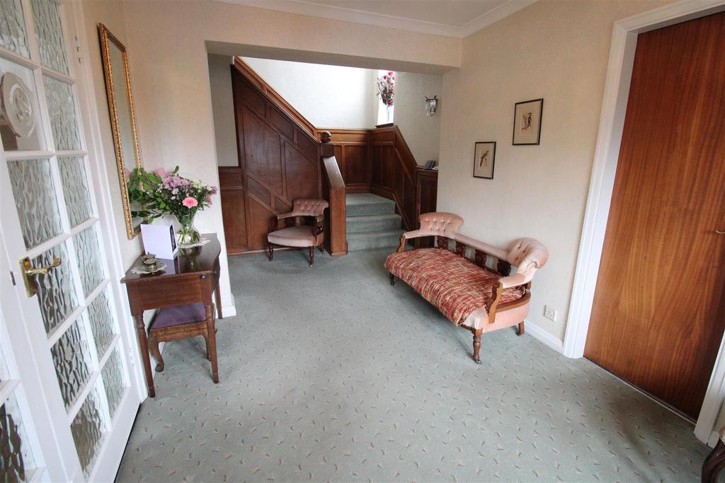 Heath Farm Road, Norton, Stourbridge 3 bed detached house £525,000