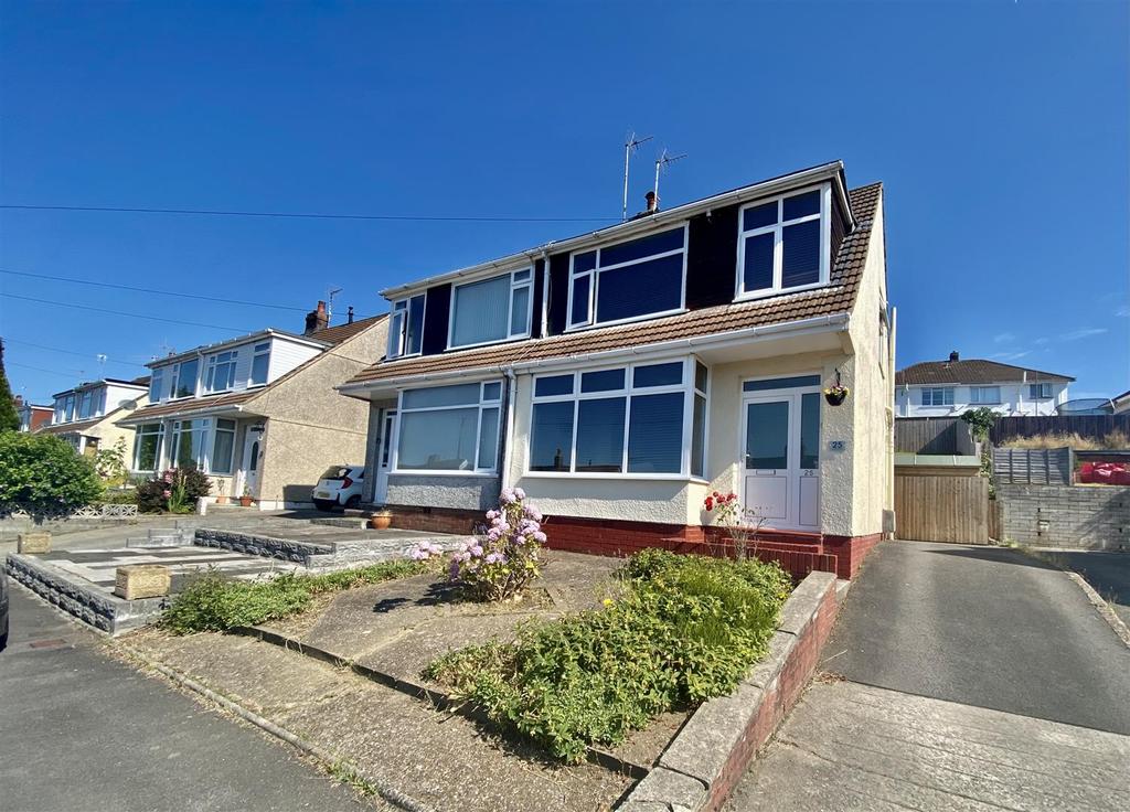 St David Drive, Dunvant, Killay, Swansea 3 bed semidetached bungalow