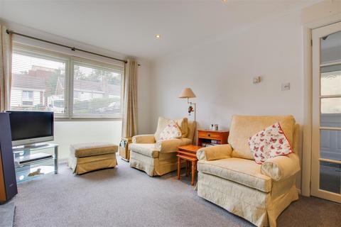 2 bedroom semi-detached bungalow for sale - Valley Fields Crescent, Enfield
