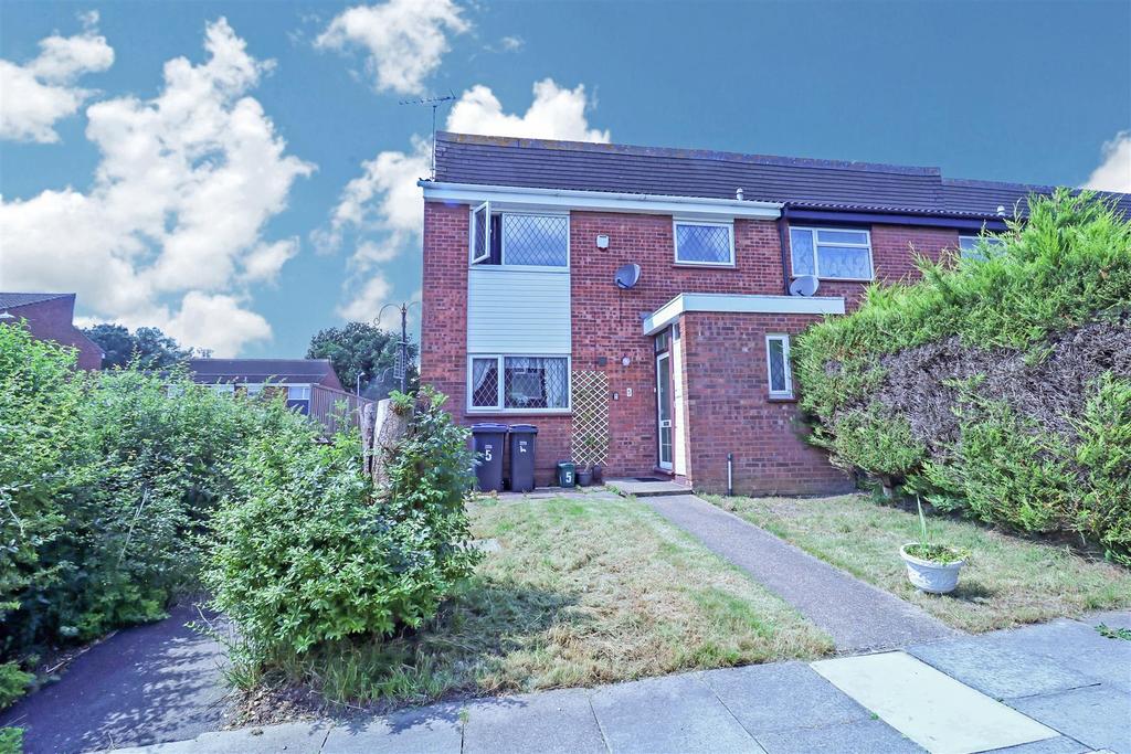 Red Willow, Harlow 3 bed house £300,000