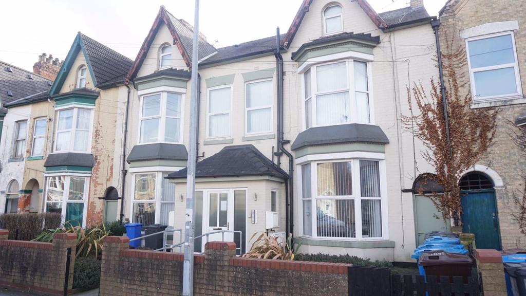 Flat 6 27 29 Westcott Street, Hull, HU8 8LR 2 bed flat £575 pcm (£
