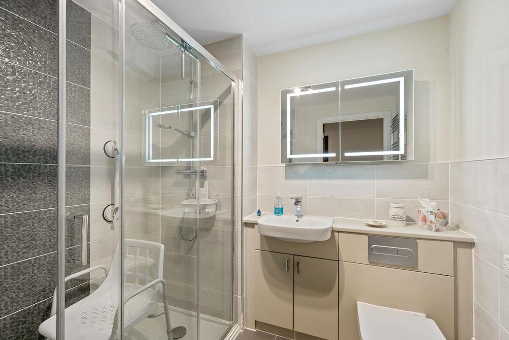 Shower room.jpg