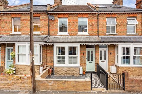 75 Victor Road, Windsor, SL4 3JS