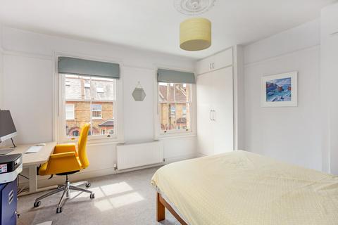 75 Victor Road, Windsor, SL4 3JS