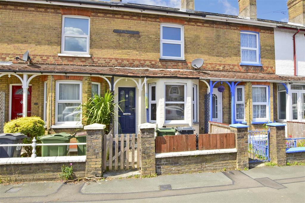 Adelaide Grove, East Cowes, Isle of Wight 3 bed terraced house £210,000