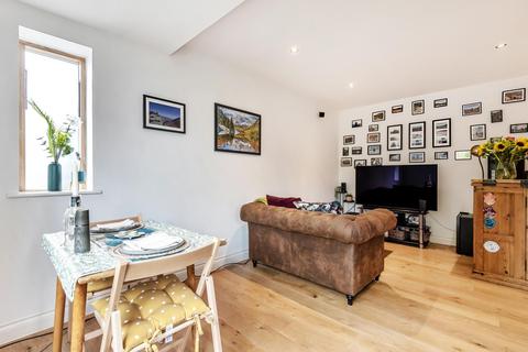 Flat 1a, 1 Abbey Road, London, SW19 2LZ
