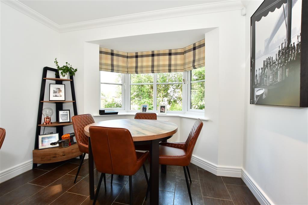 Kitchen / Breakfast Room