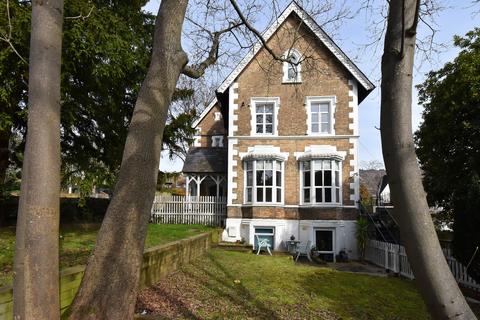 3 bedroom terraced house for sale, Flat 3, Honor Oak Road, London, SE23