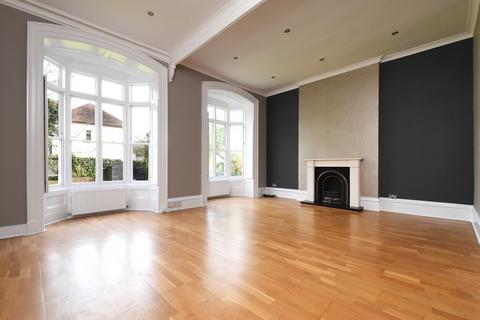 3 bedroom terraced house for sale, Flat 3, Honor Oak Road, London, SE23
