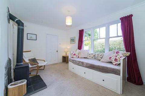 2 Queens Road, Comrie, Crieff, PH6 2EF