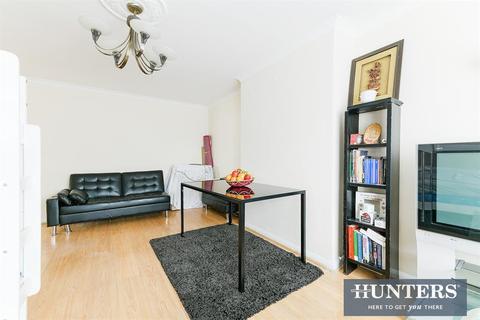 51 Boscombe Road, Worcester Park, KT4 8PJ