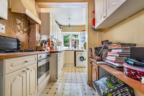 5 Sutherland Grove, Teddington, TW11 8RP