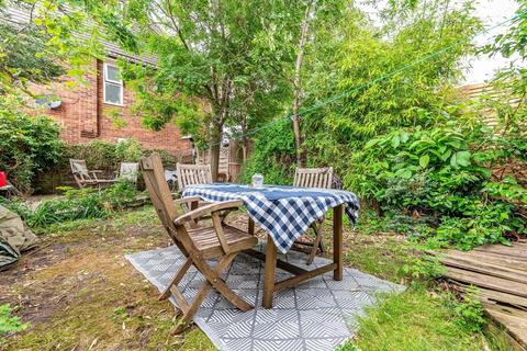 5 Sutherland Grove, Teddington, TW11 8RP