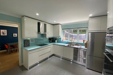 15 Acresbrook, Stalybridge, SK15 2QT