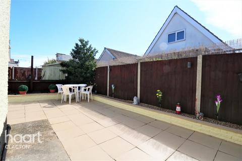 51 Cornflower Road, Jaywick, Clacton-on-sea, CO15 2SA