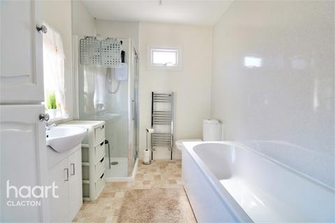 51 Cornflower Road, Jaywick, Clacton-on-sea, CO15 2SA