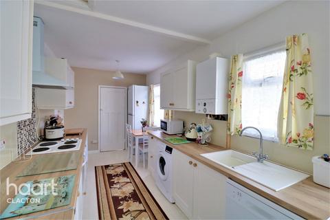 51 Cornflower Road, Jaywick, Clacton-on-sea, CO15 2SA