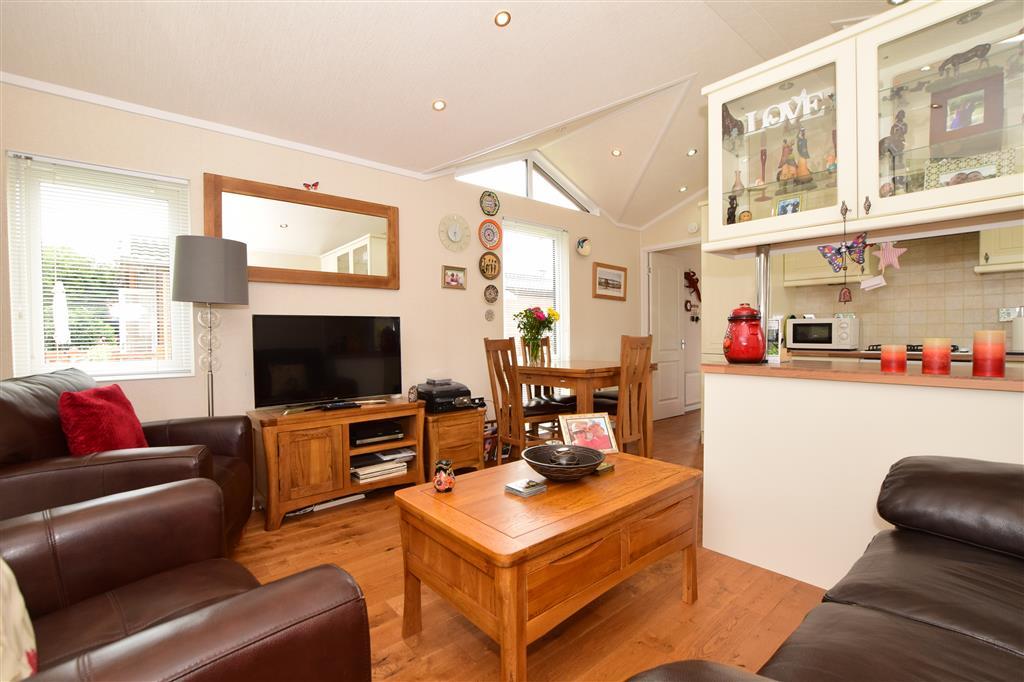 Church Hill, Boughton Monchelsea, Maidstone, Kent 2 bed park home £