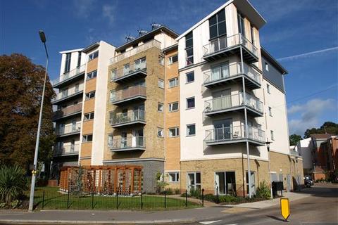 2 bedroom apartment to rent, Coombe Way, Farnborough, GU14