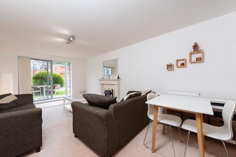 2 bedroom apartment to rent, Coombe Way, Farnborough, GU14