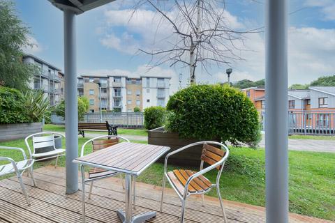 2 bedroom apartment to rent, Coombe Way, Farnborough, GU14