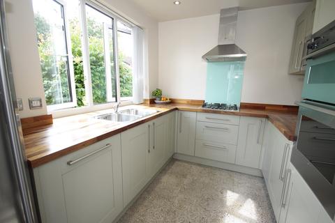 62 Exford Road, London, SE12 9HB