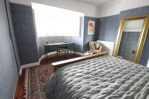62 Exford Road, London, SE12 9HB