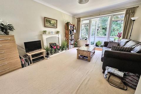 2 bedroom flat for sale, Ferndown