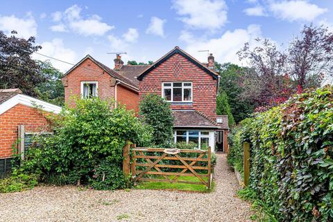 Rhoander Old Compton Lane, Farnham, GU9 8EG