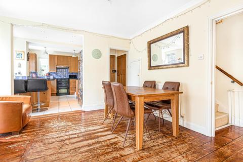 Rhoander Old Compton Lane, Farnham, GU9 8EG