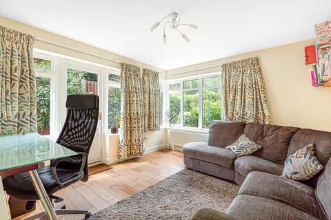 Rhoander Old Compton Lane, Farnham, GU9 8EG