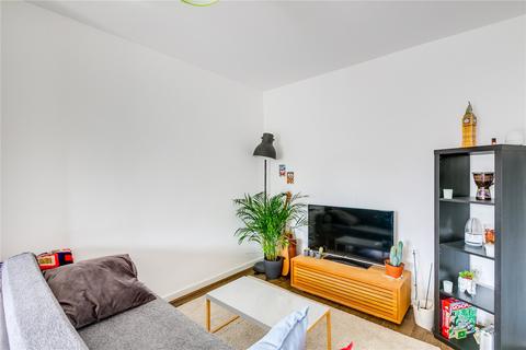 1 bedroom flat to rent, Highland Court, 57 Cudworth Street, London