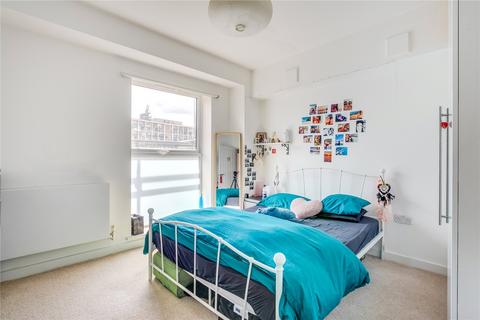 1 bedroom flat to rent, Highland Court, 57 Cudworth Street, London