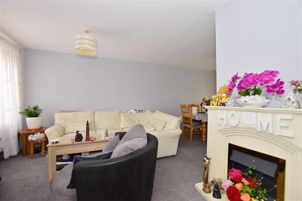 St. Davids Road, Allhallows... 4 bed detached house £350,000