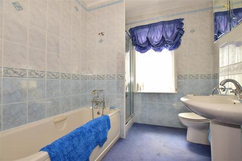 17 Hampton Road, Chingford, London, E4 8NH